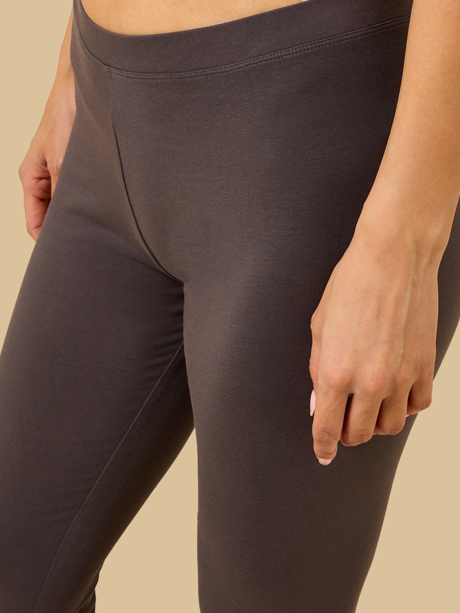 Mid-Rise 3/4 Leggings