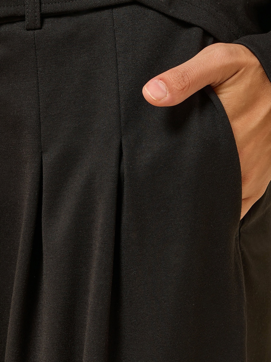 Pleated Wide Leg Pants with Belt