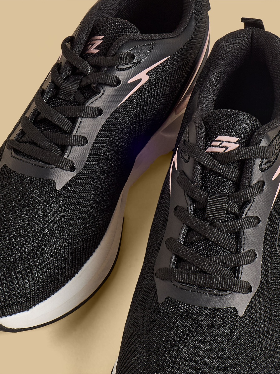 Textured Sports Shoes with Lace-Up Closure