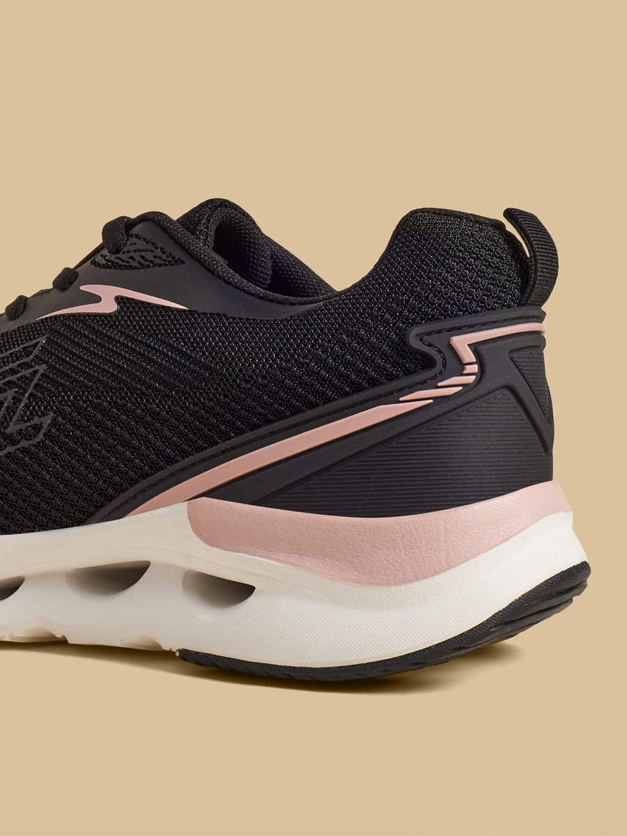 Textured Sports Shoes with Lace-Up Closure