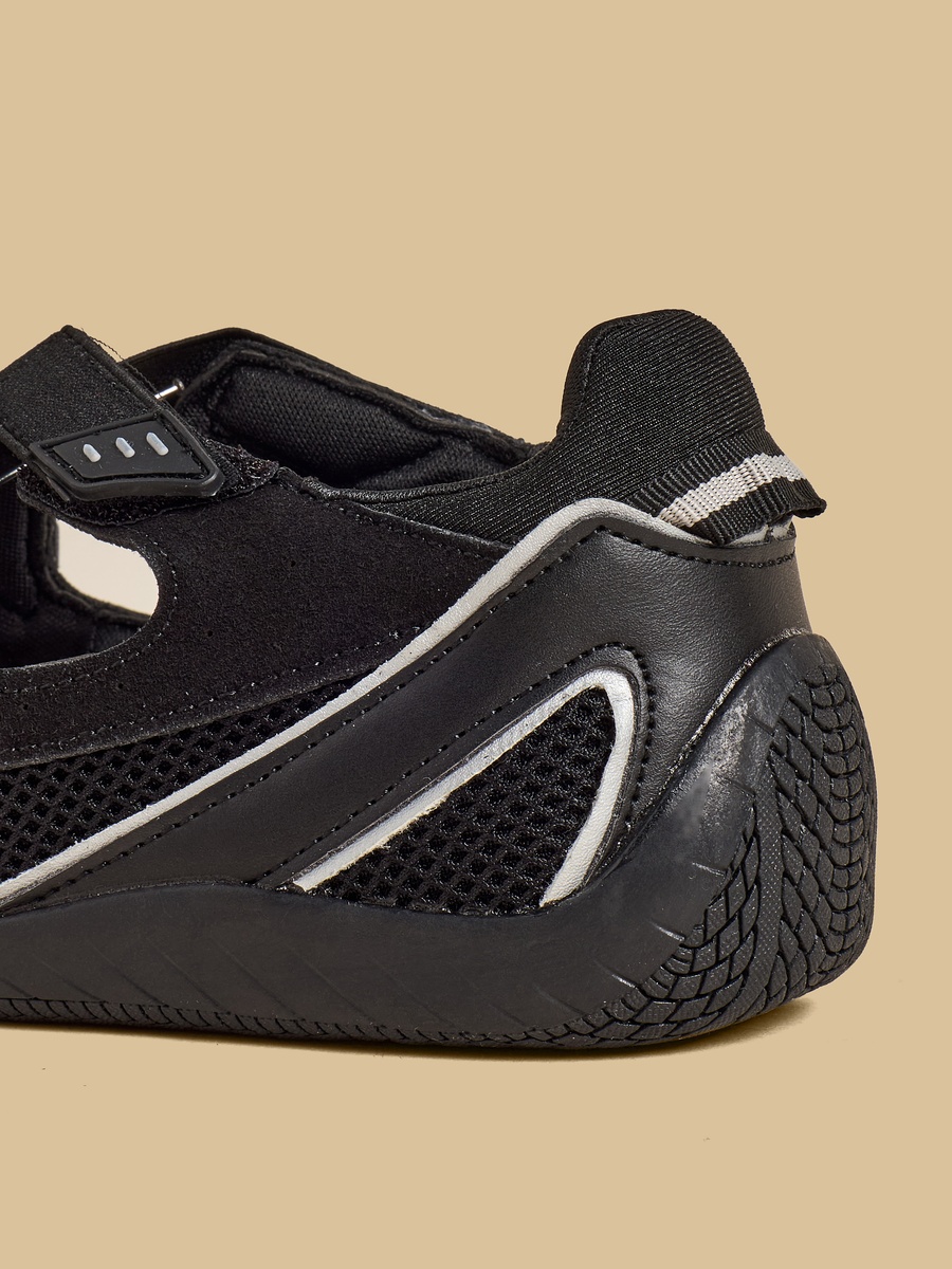 Textured Sports Shoes with Hook and Loop Closure