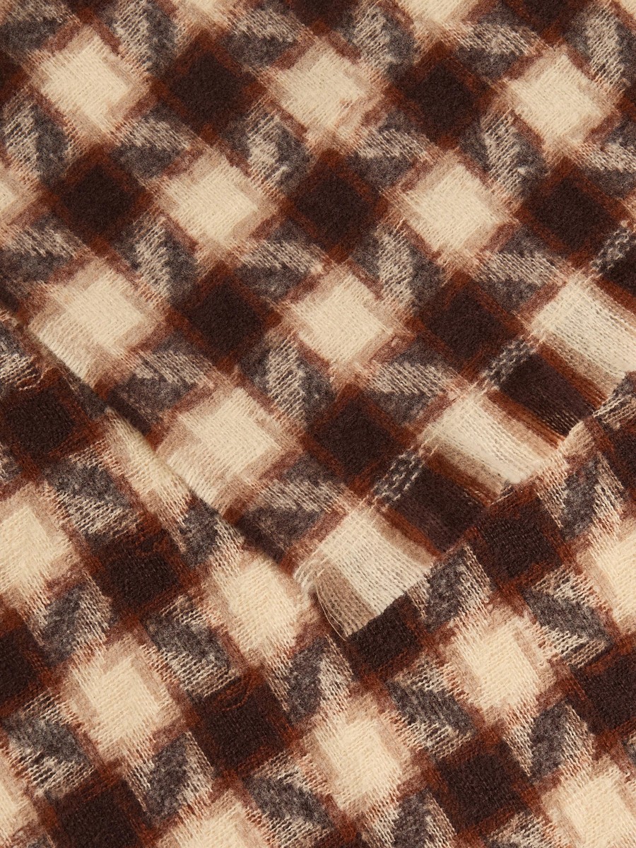 وشاح كاروهات