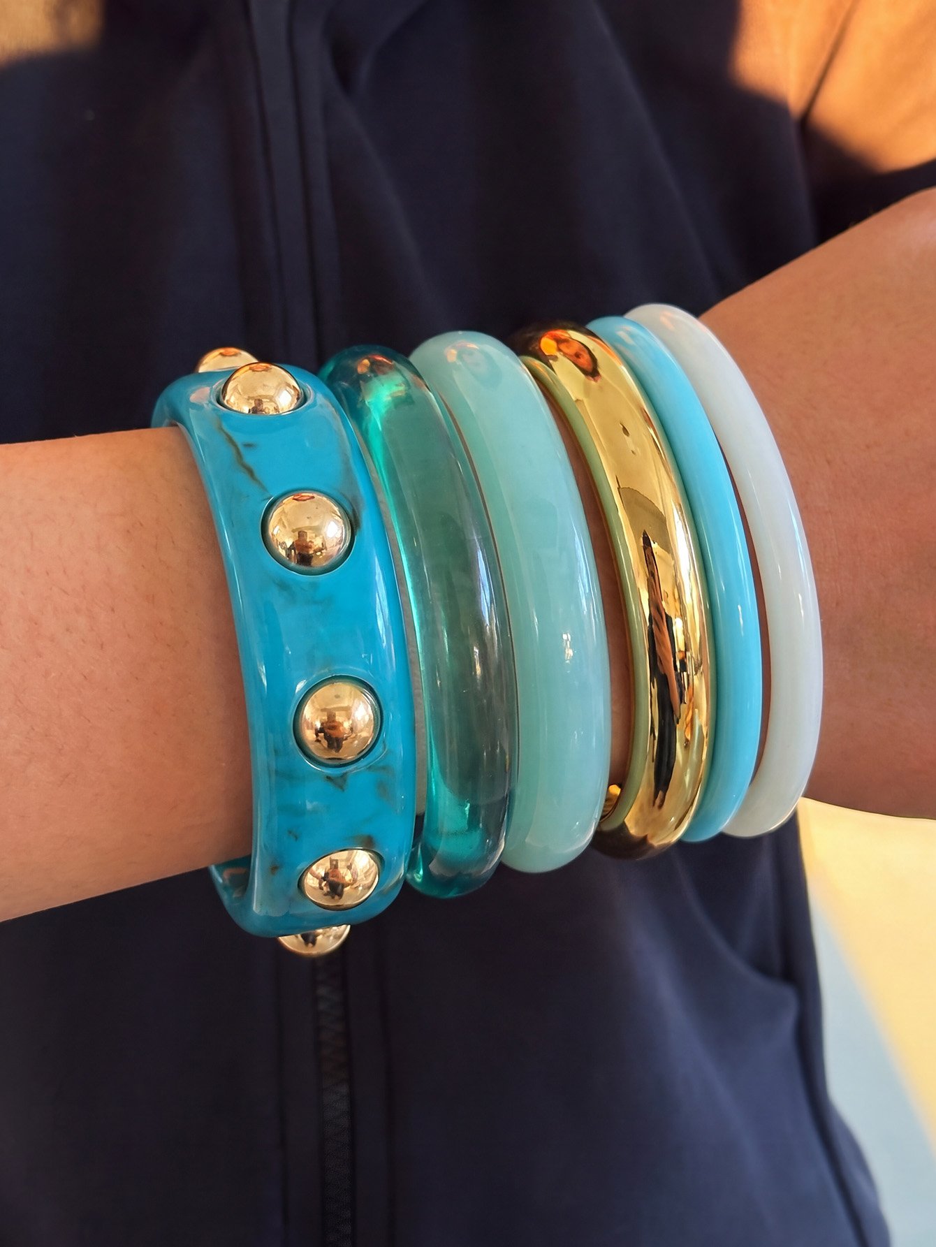 Pack of 6 - Aqua and Gold Rone Bangle 