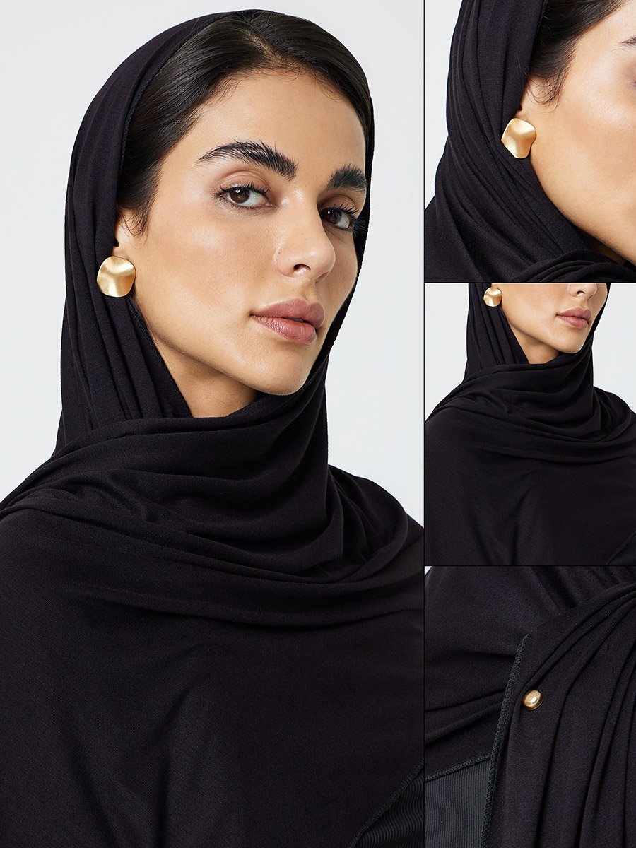 حجاب سادة باللون الأسود