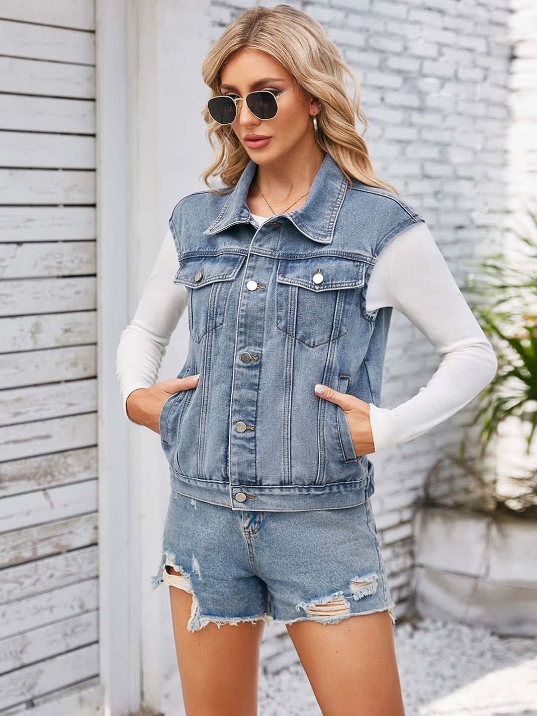Blue Denim Pocket Details Sleeveless Jean Jacket