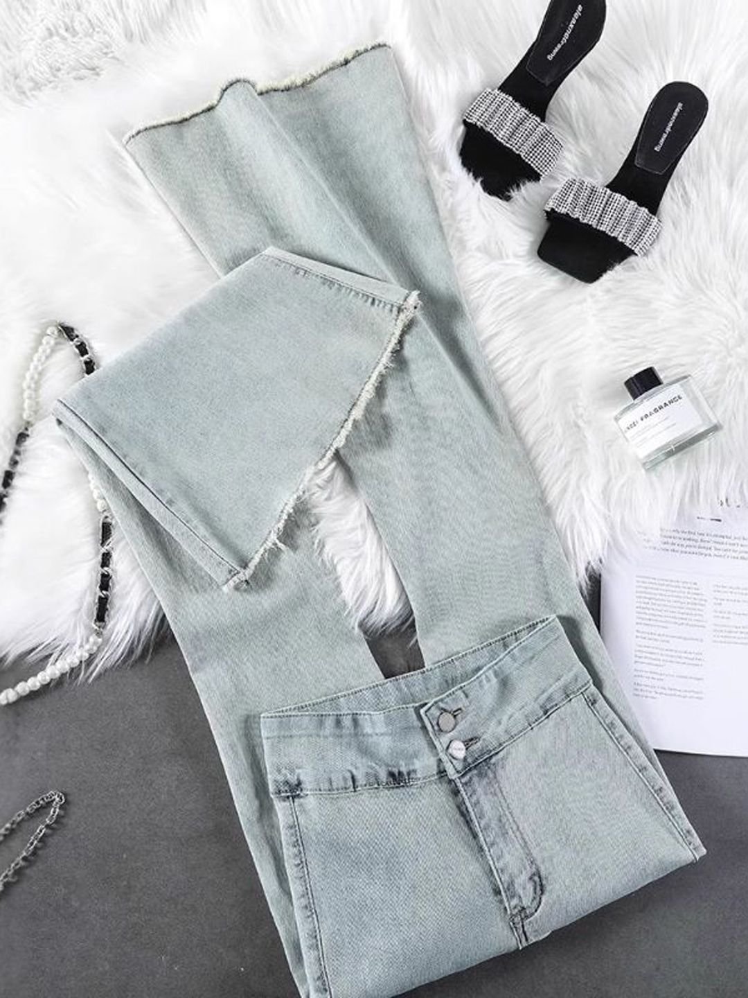 Grey Mid-Rise Wide Leg Jeans with Frayed Hem