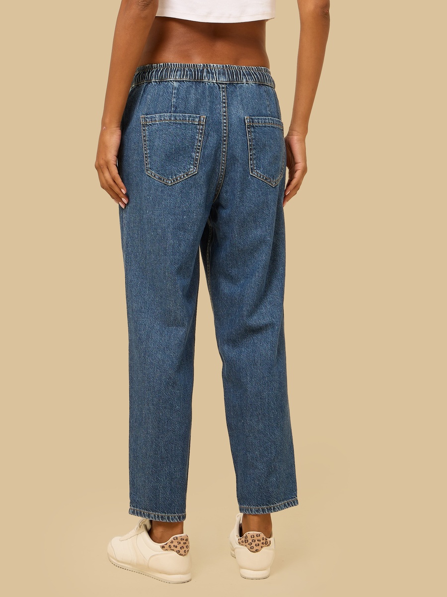 Mid-Rise Slouchy Jeans