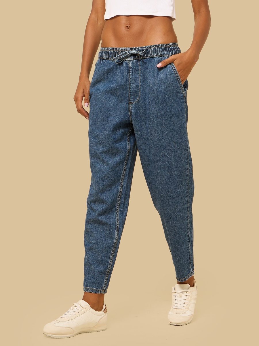 Mid-Rise Slouchy Jeans