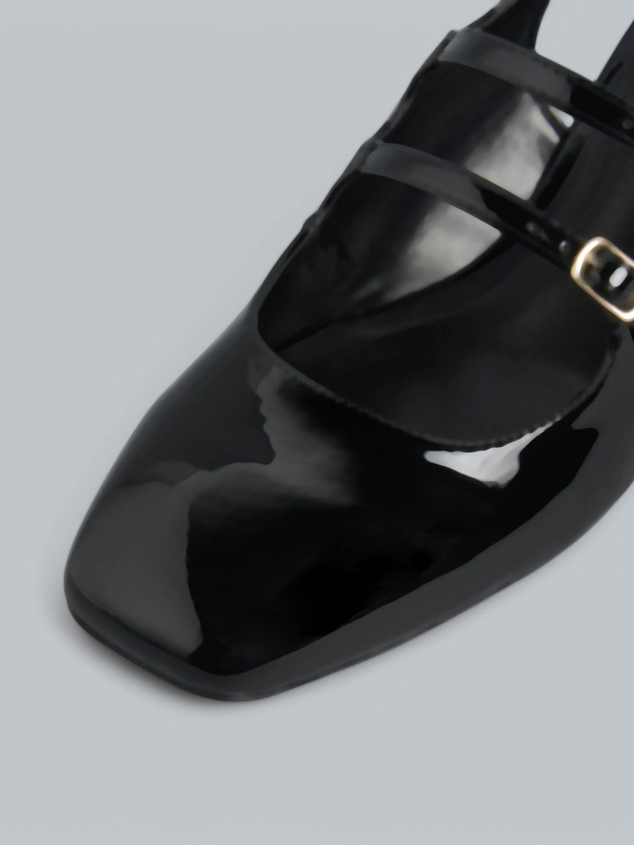 Buckle Accent Slingback Block Heel Shoes