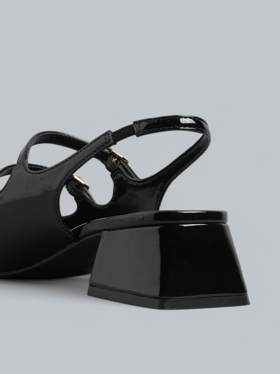 Buckle Accent Slingback Block Heel Shoes