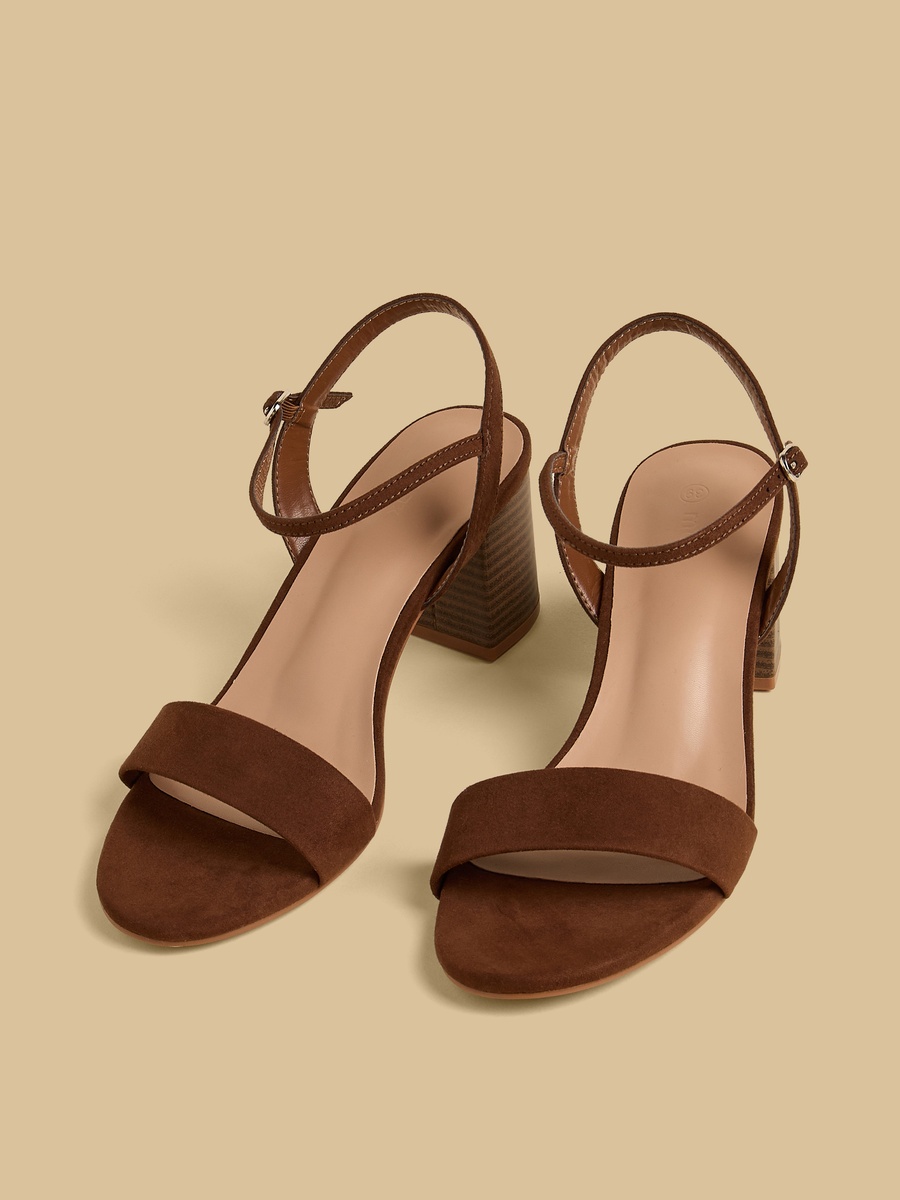 Block Heel Sandals with Buckle Closure