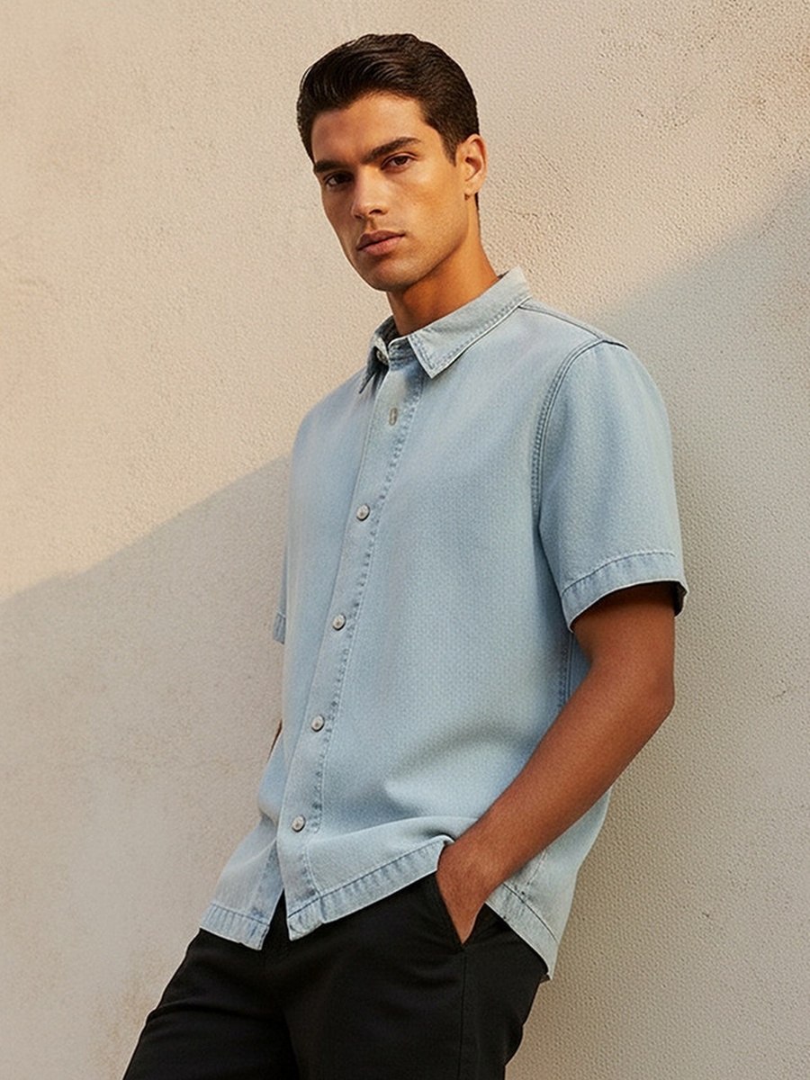 Men Collared Short Sleeves Shirt