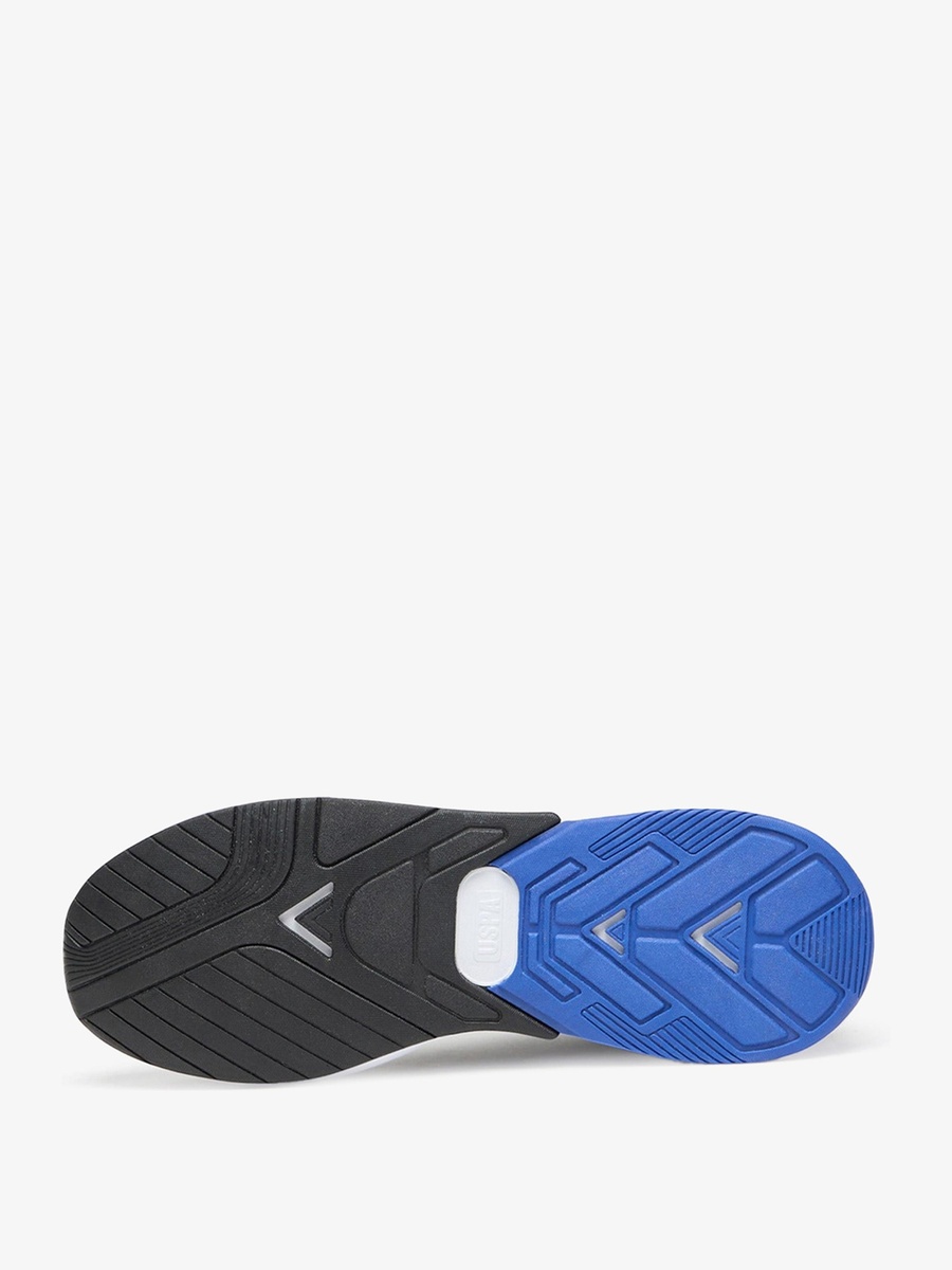 حذاء رياضي كلاسيك أسفل الكاحل بقصة مستقيمة