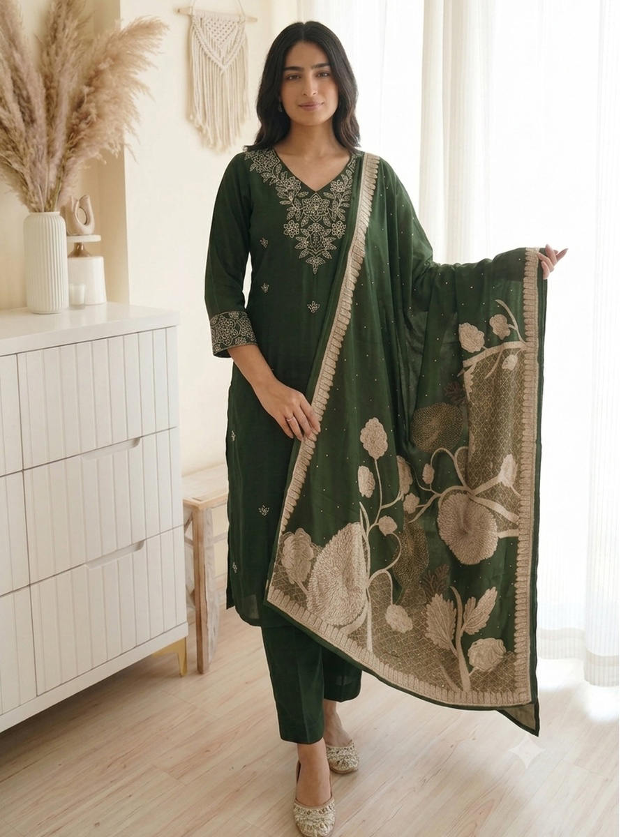 Green Embroidered Muslin Straight Kurta Pants Dupatta Set