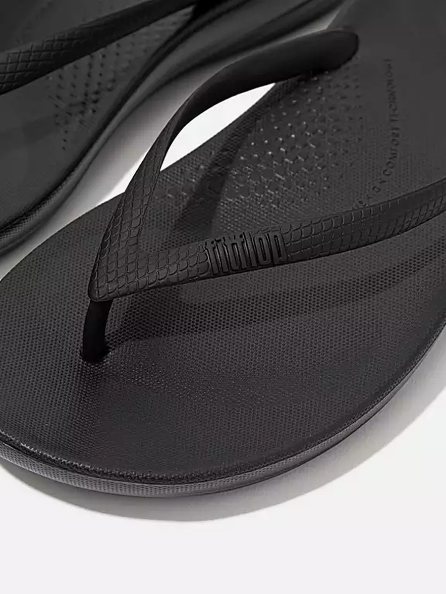 Women Black Plain Flip Flops