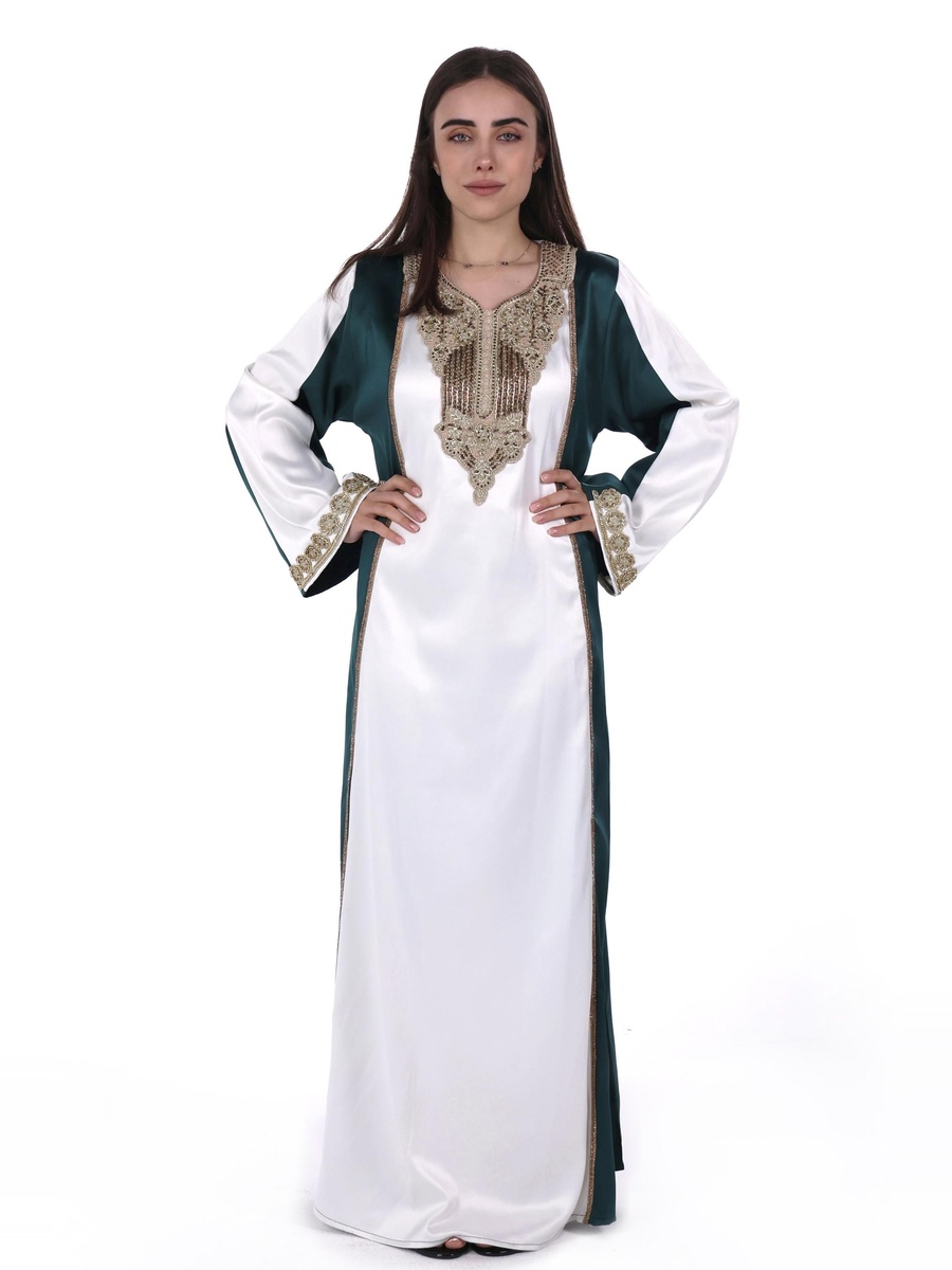 جلابية ساتان مطرزة