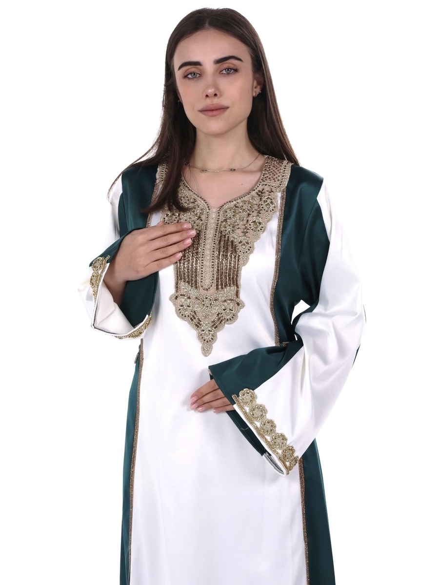 جلابية ساتان مطرزة
