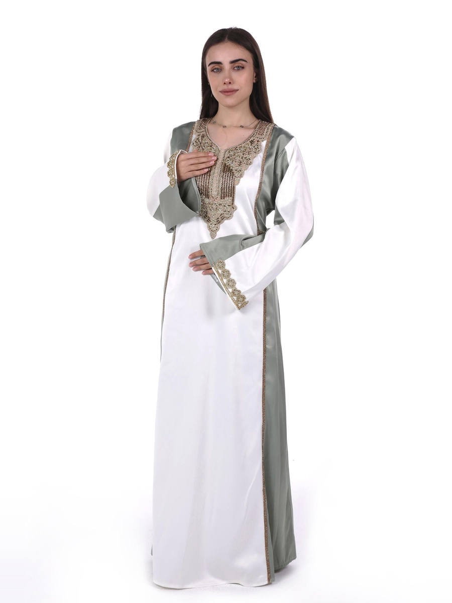 جلابية ساتان مطرزة