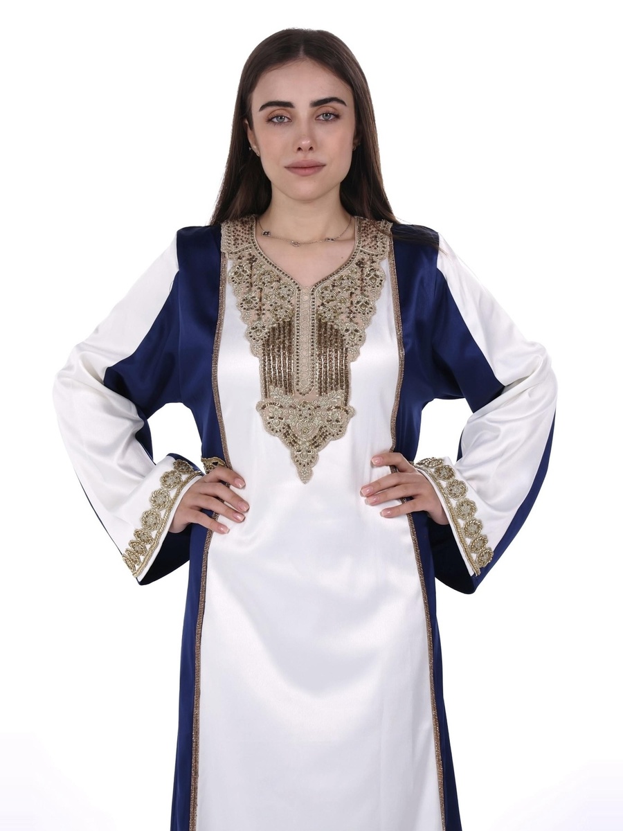 جلابية ساتان مطرزة