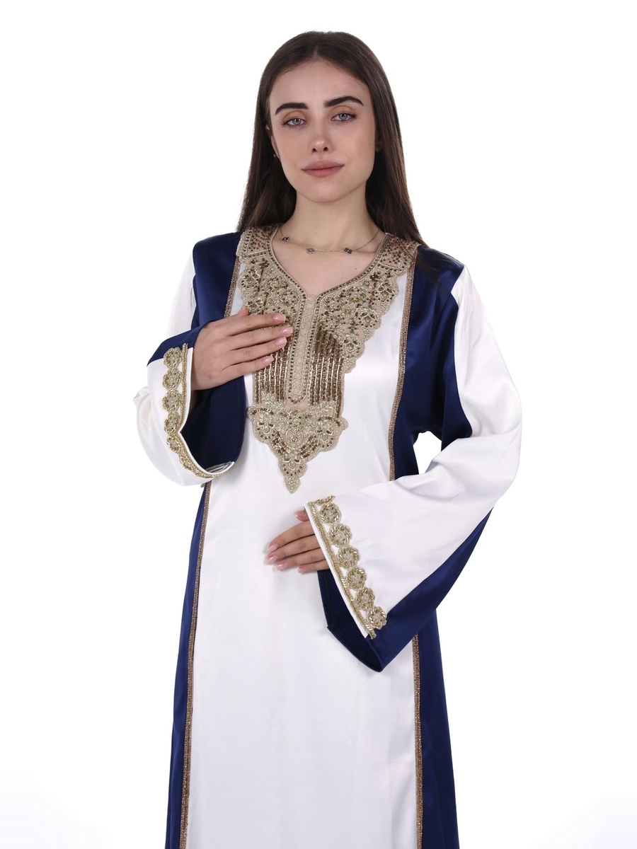 جلابية ساتان مطرزة