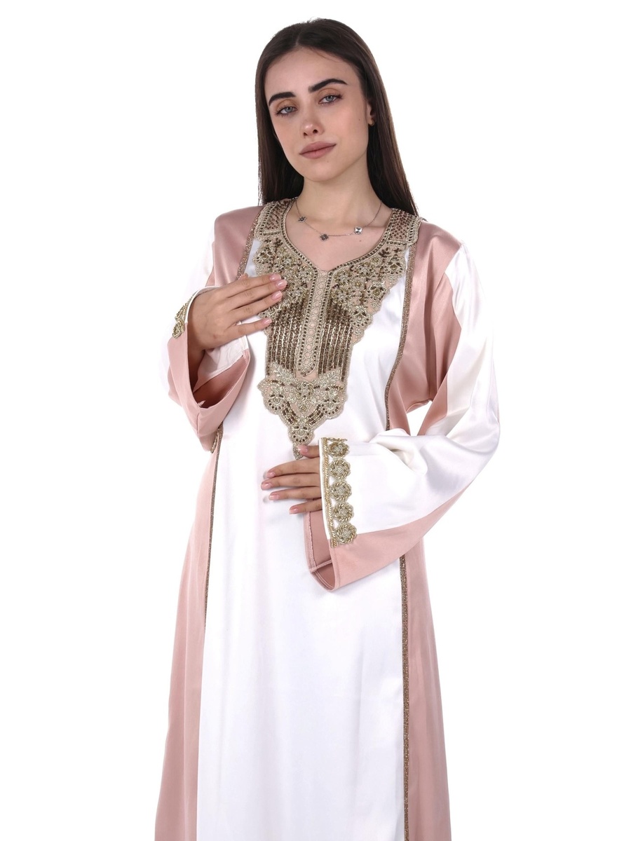 جلابية ساتان مطرزة