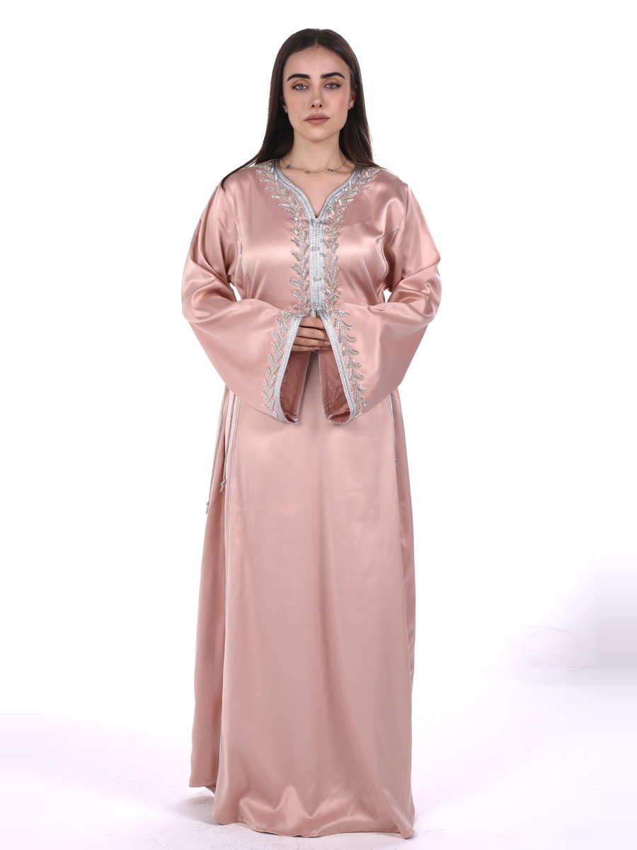 جلابية ساتان بقصة ضيقة