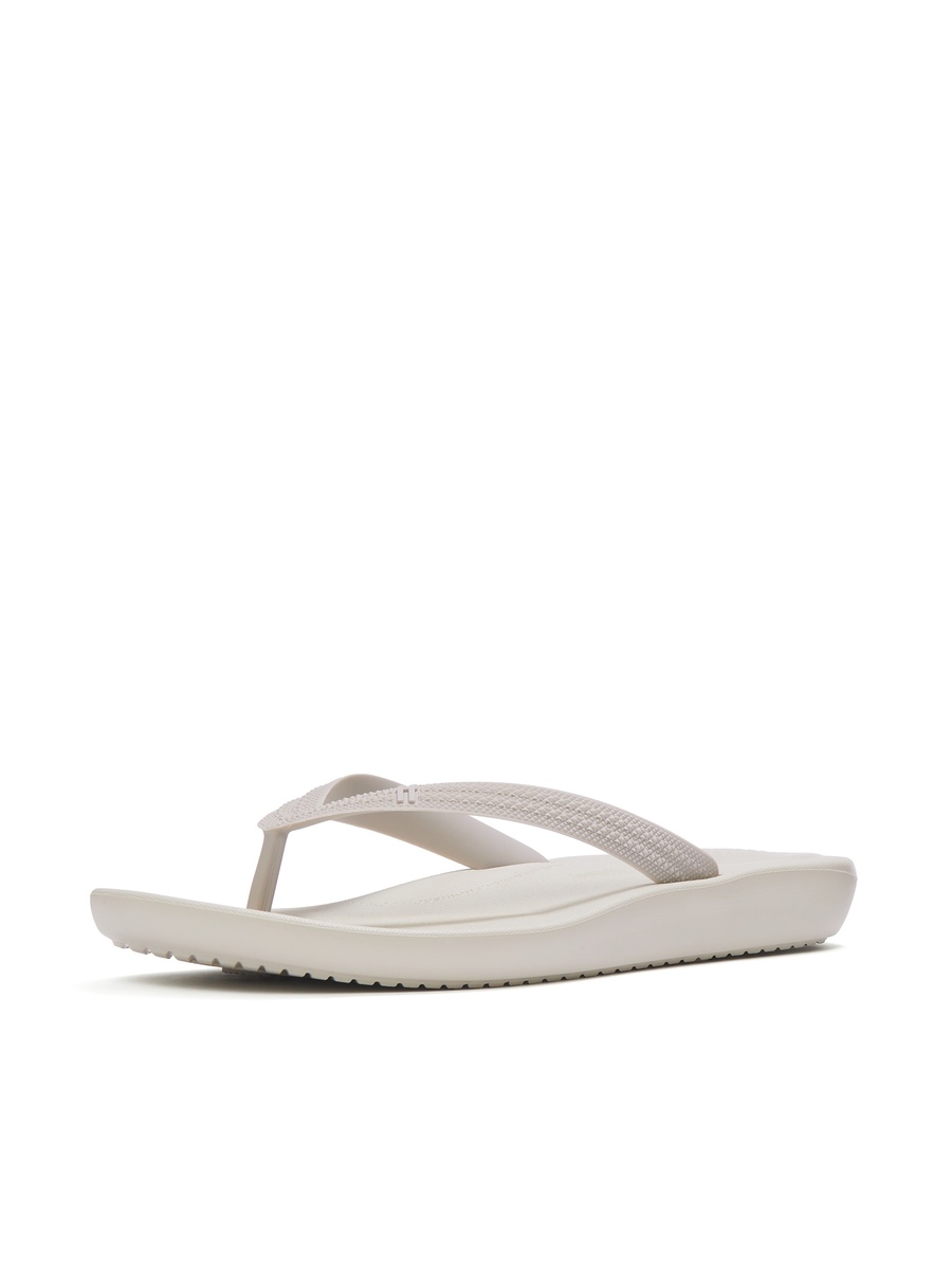 Men iQushion Textured Strap Flip Flops