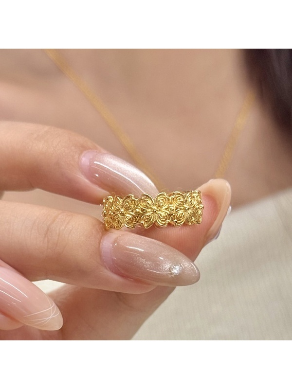 Gold Floral Band Ring