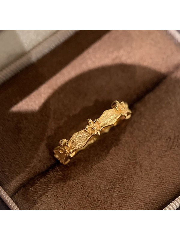 Golden Fleur-de-Lis Ring