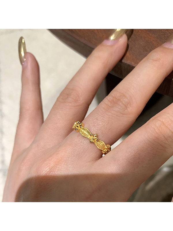 Golden Fleur-de-Lis Ring