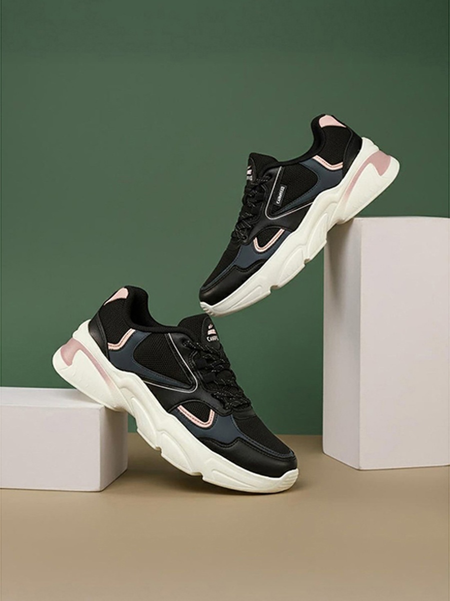 Yasmin Mesh Classic Fit Low Top Sneakers