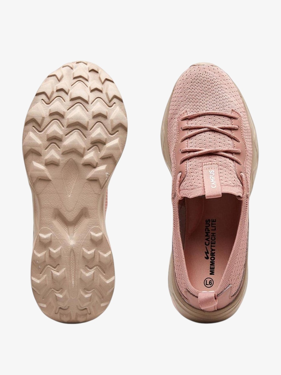 Cleat Classic Fit Low Top Sneakers