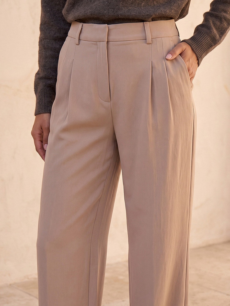 Straight Fit Belt Loop Waist Pleated Trousers