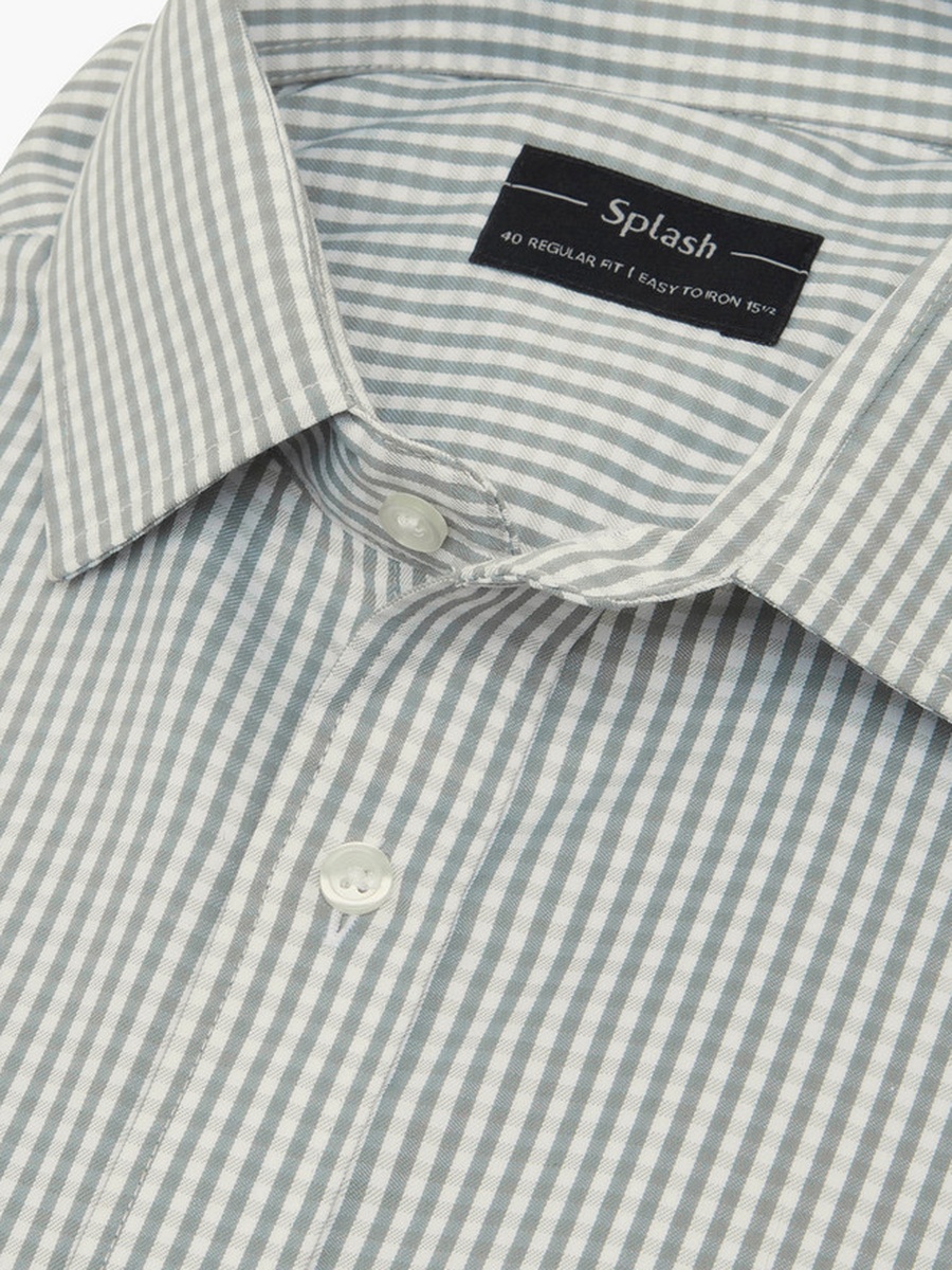 Regular Fit Collared Checked Long Sleeves Shirt