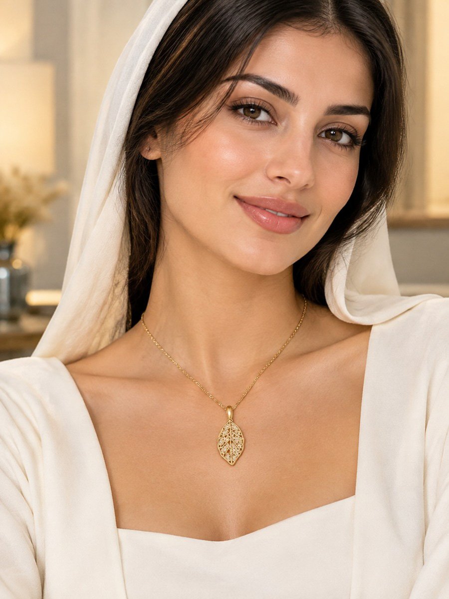 Leaf Pendant Necklace