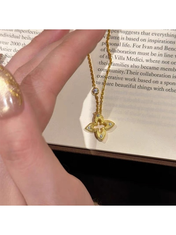 Gold Clover Necklace with Zircon