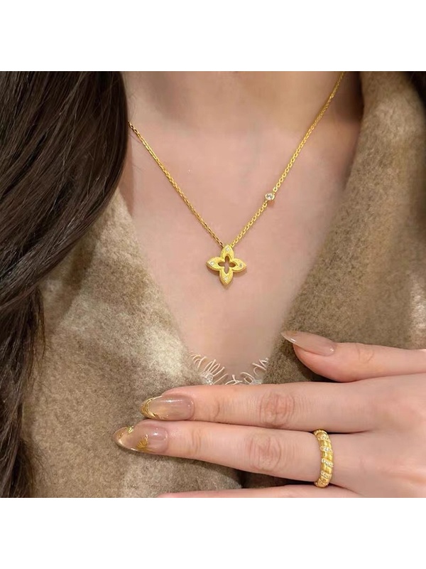 Gold Clover Necklace with Zircon