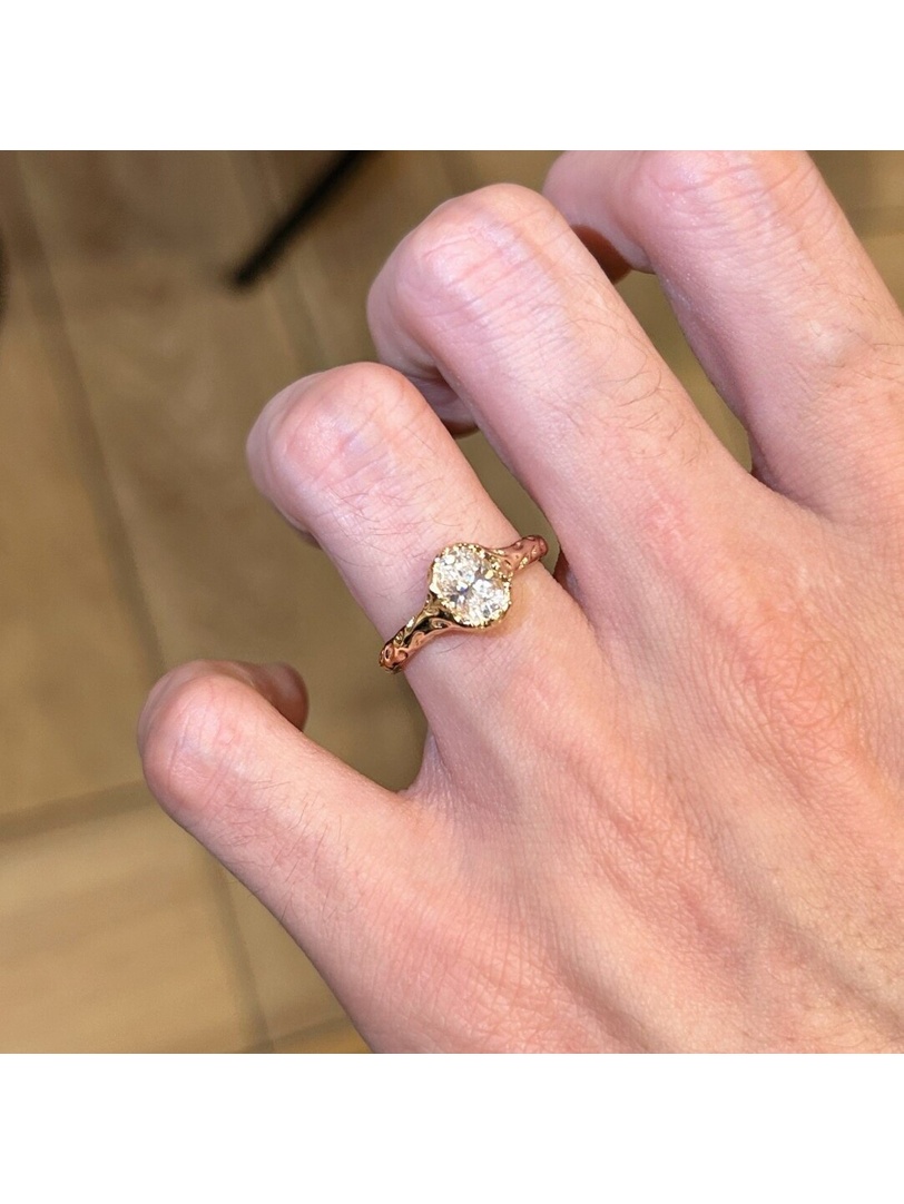 Gold Hammered Ring with Oval Embellished