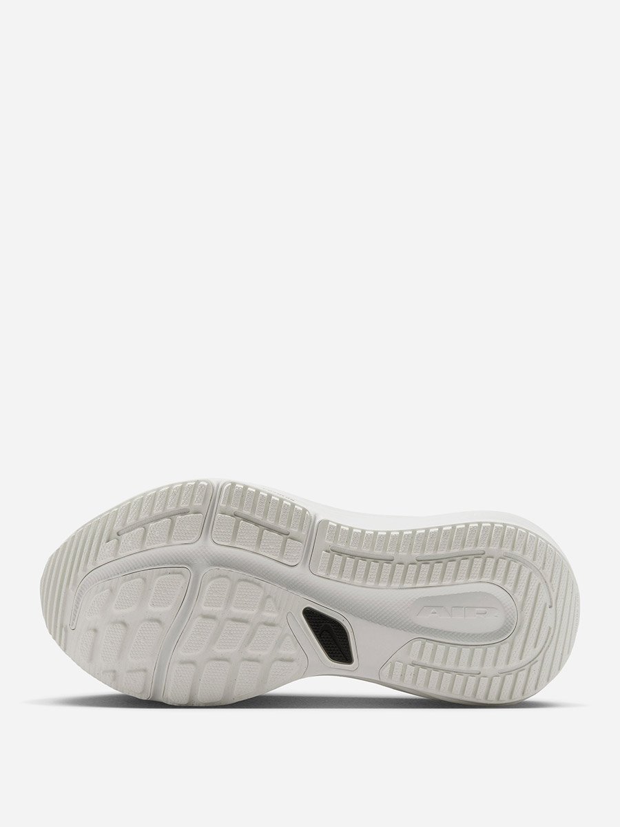 White Winflo 12 Road Running Shoes