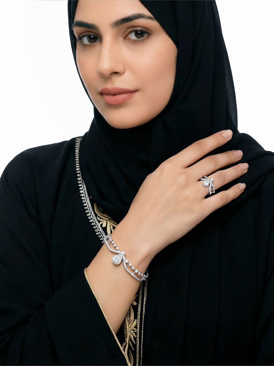 طقم من خاتم وسوار كاف مفتوح بزركون باللون الفضي
