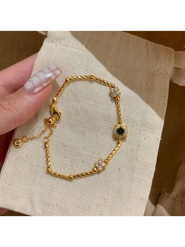 Emerald Brushed Four-Leaf Clover Twist Bracelet
