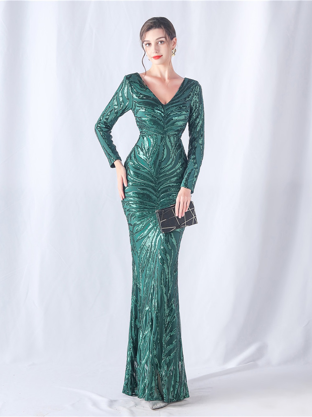 Emerald Green Sequined V-Neck Long Sleeve Evening Gown