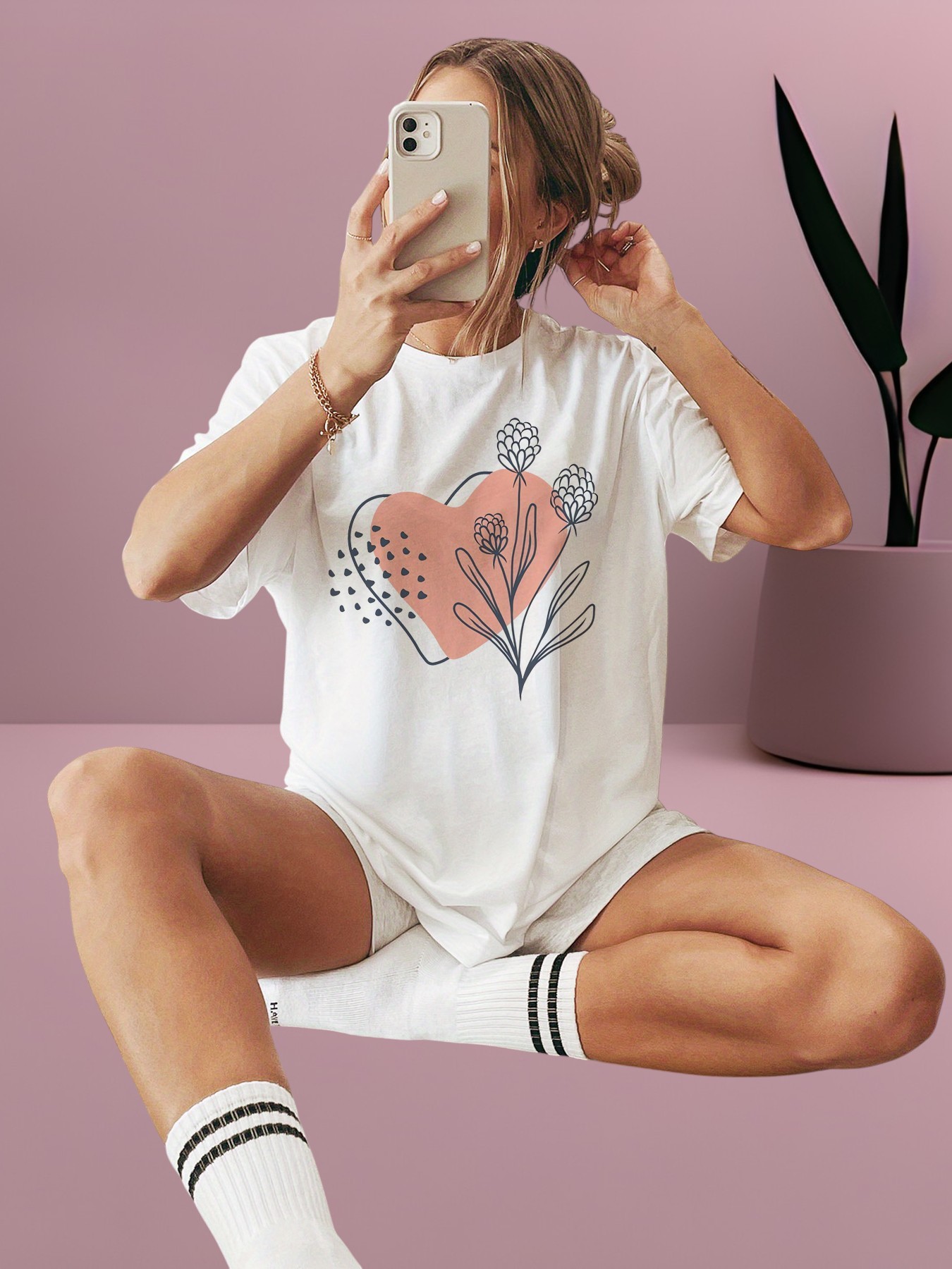 White Knitted Round Neck Printed Short Sleeve T-Shirt