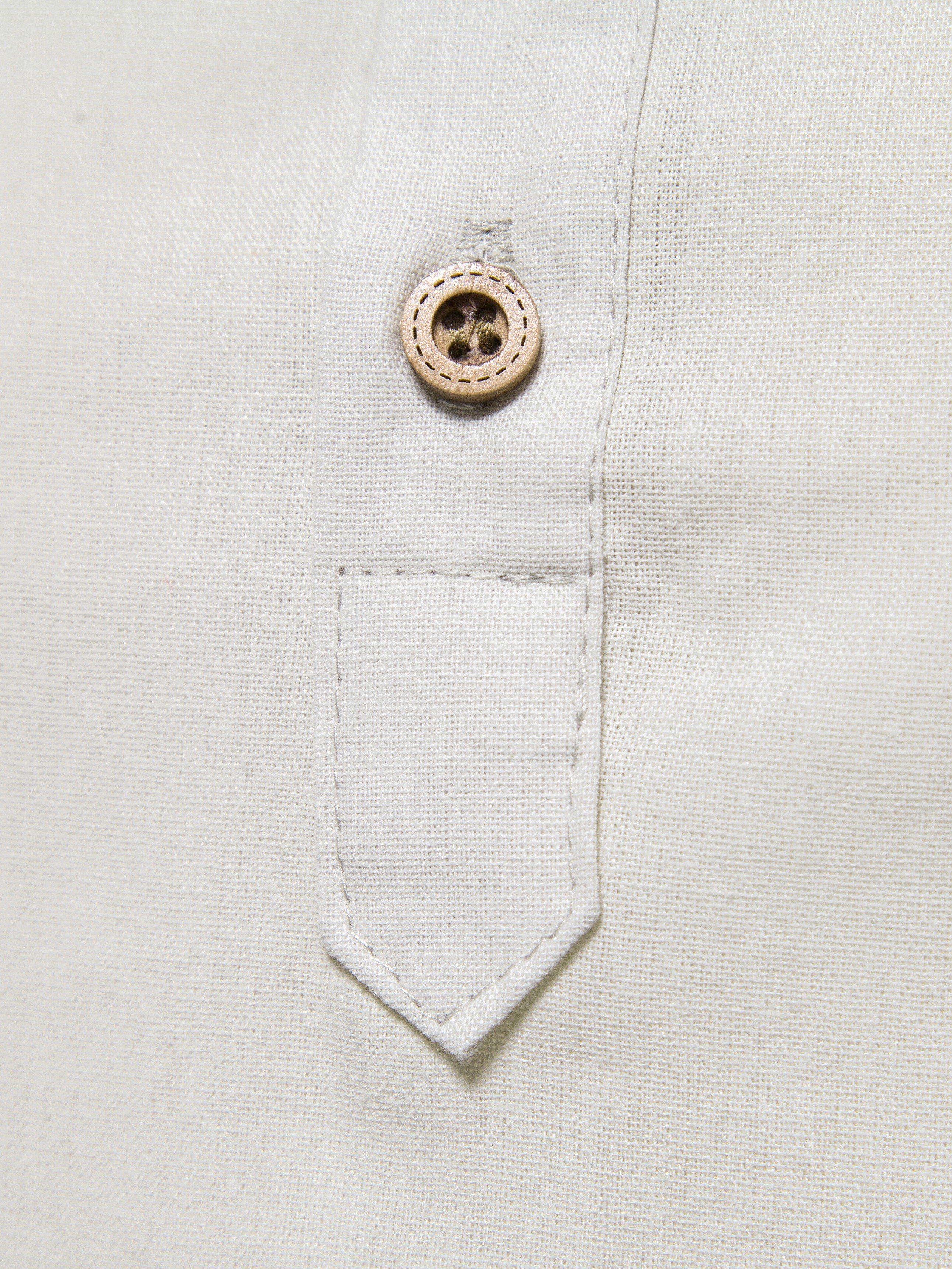 Men Solid Short Sleeve Stand-Up Collar Shirt