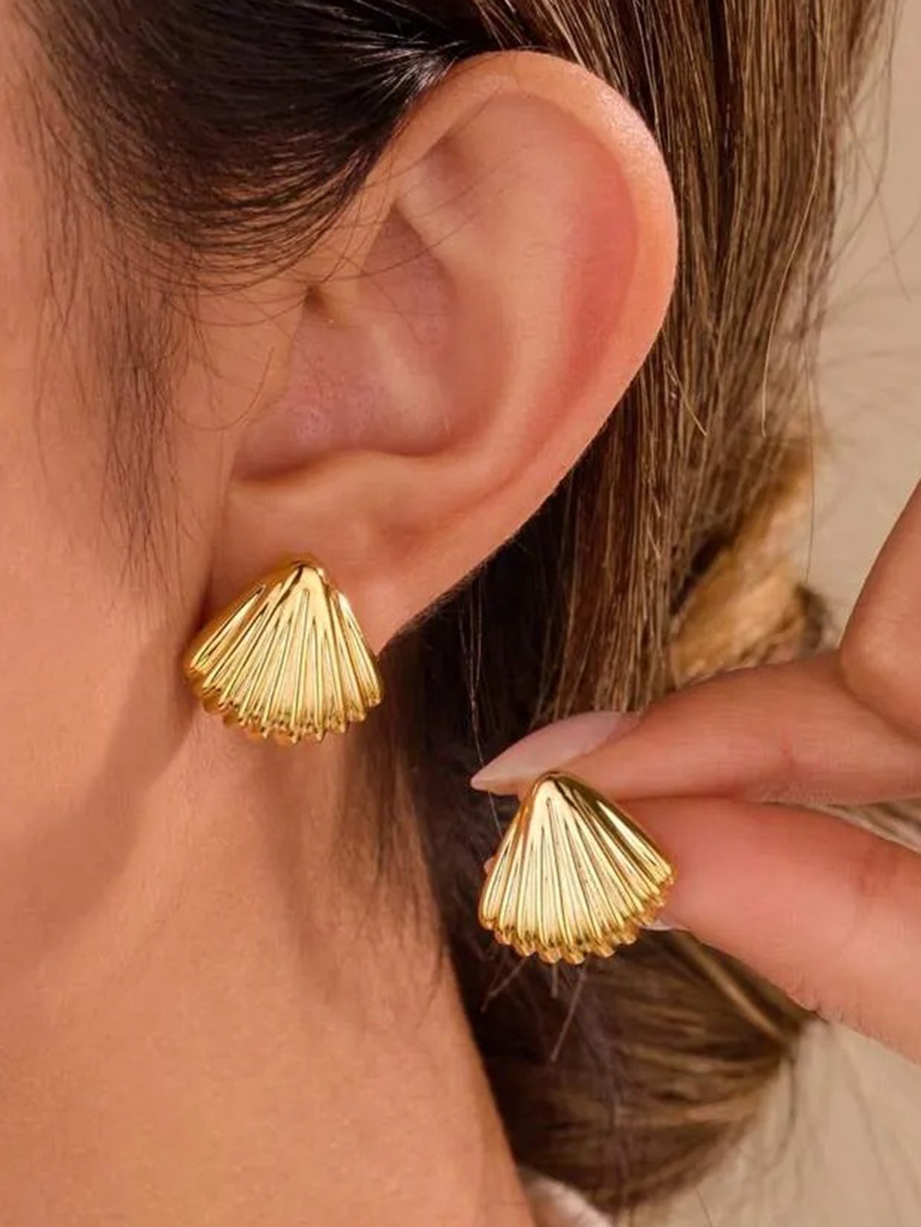 Golden Scallop Shell Stud Earrings
