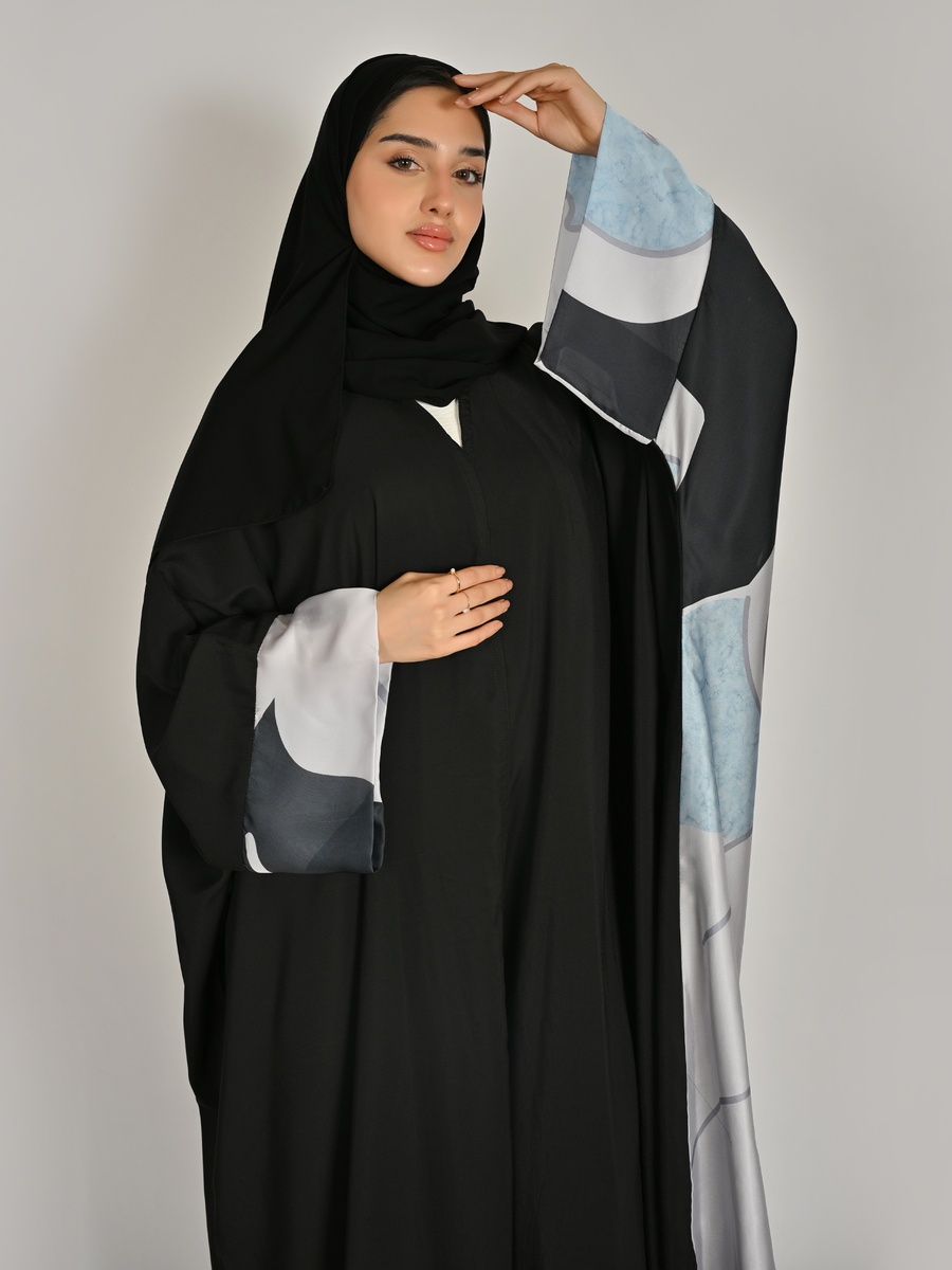 Black Color Block Print Abaya with Batwing Sleeve