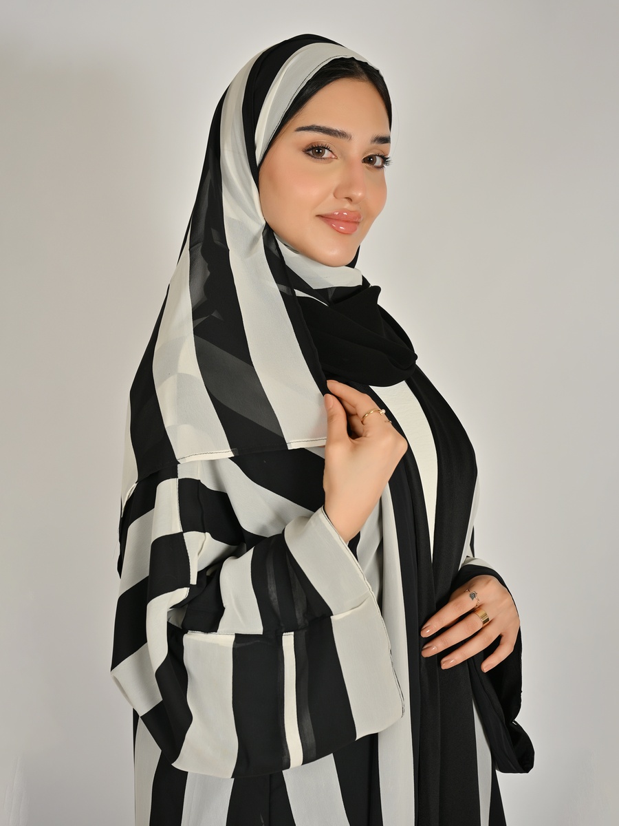 Reversible Flared Abaya with Wide Sleeves