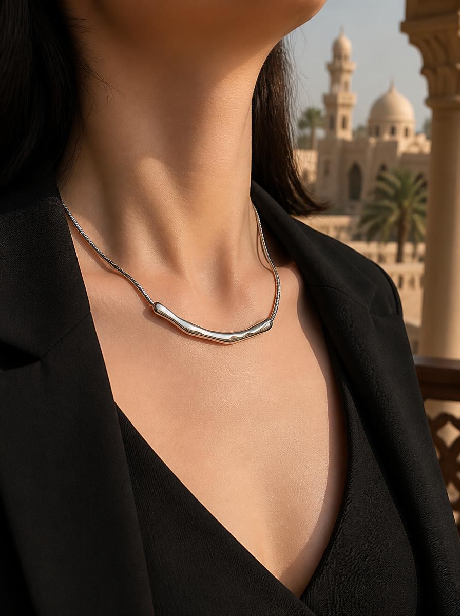 Curved Bar Snake Chain Necklace