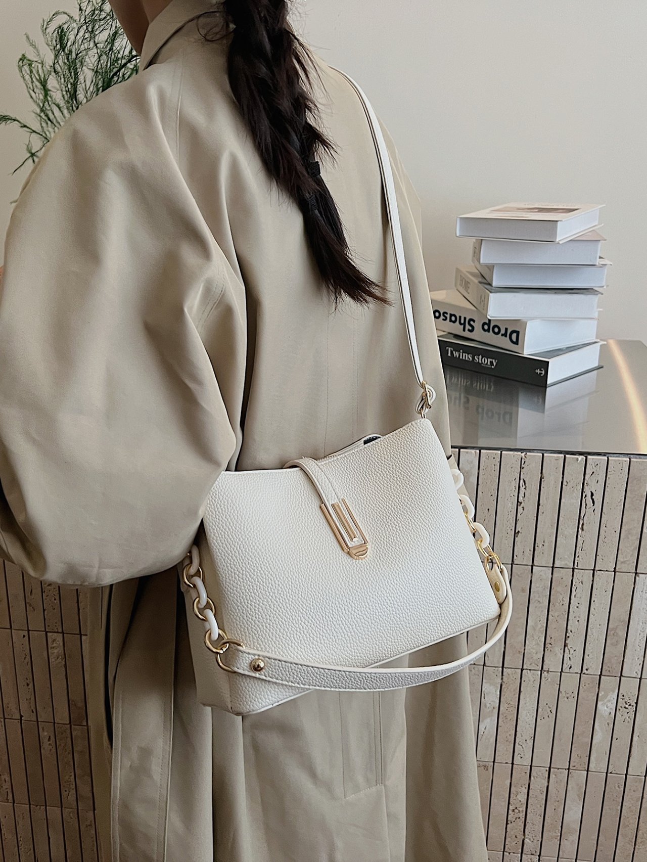 Off-White Plain Crossbody Bag 