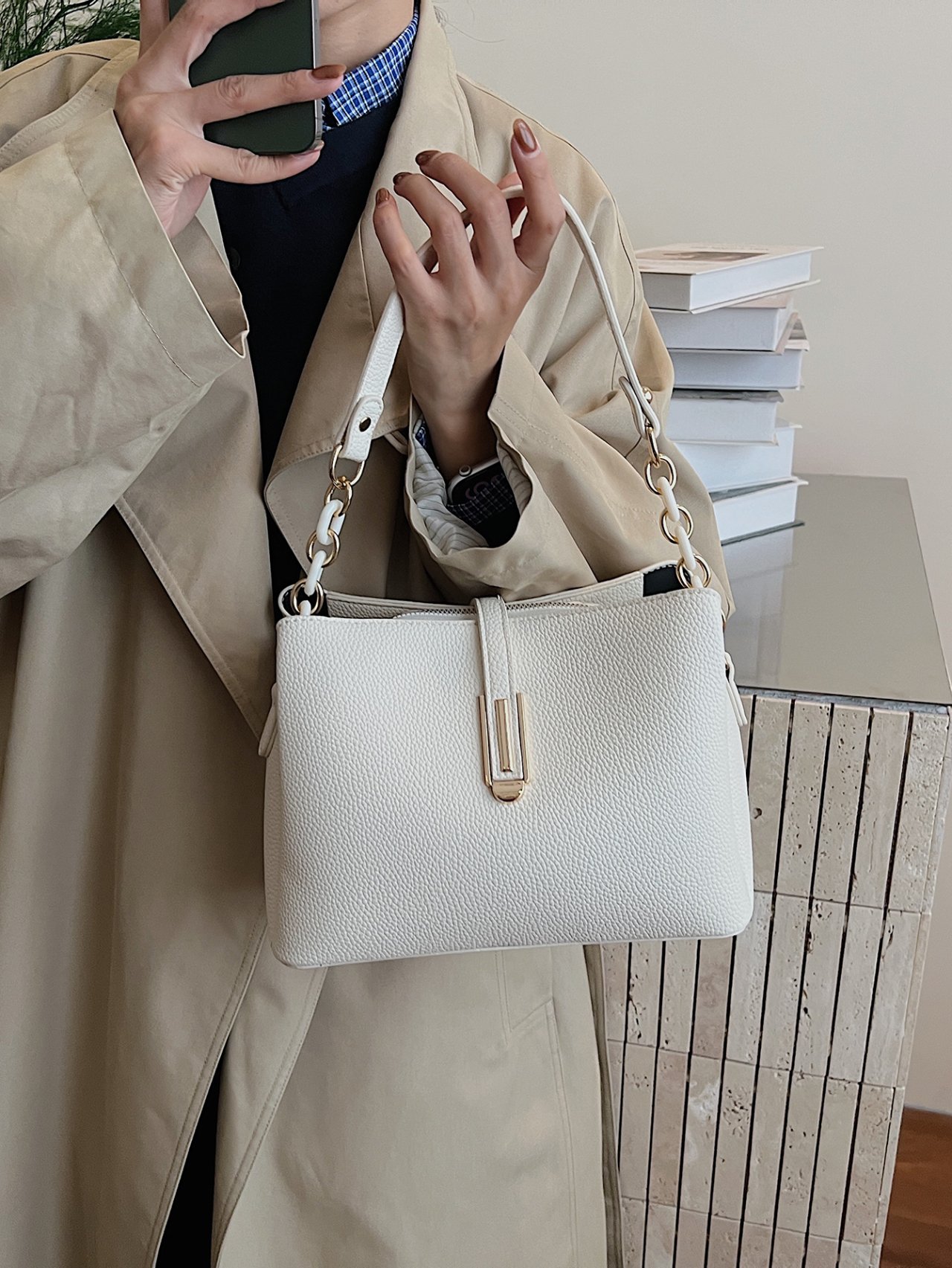 Off-White Plain Crossbody Bag 